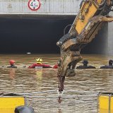 Une quinzaine de voitures sont coincées dans un tunnel souterrain de 430 mètres de long à Cheongju.